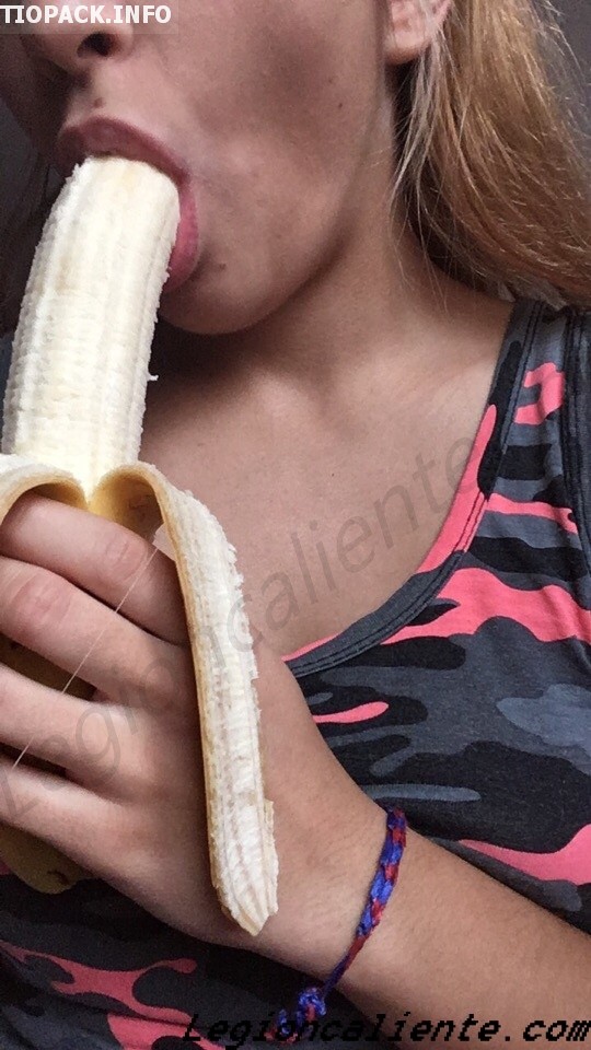 Que rico se come su banano 1